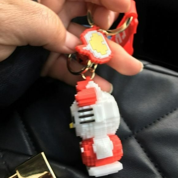 Keychain Hello Kitty red white  new 3 D - Picture 12 of 13